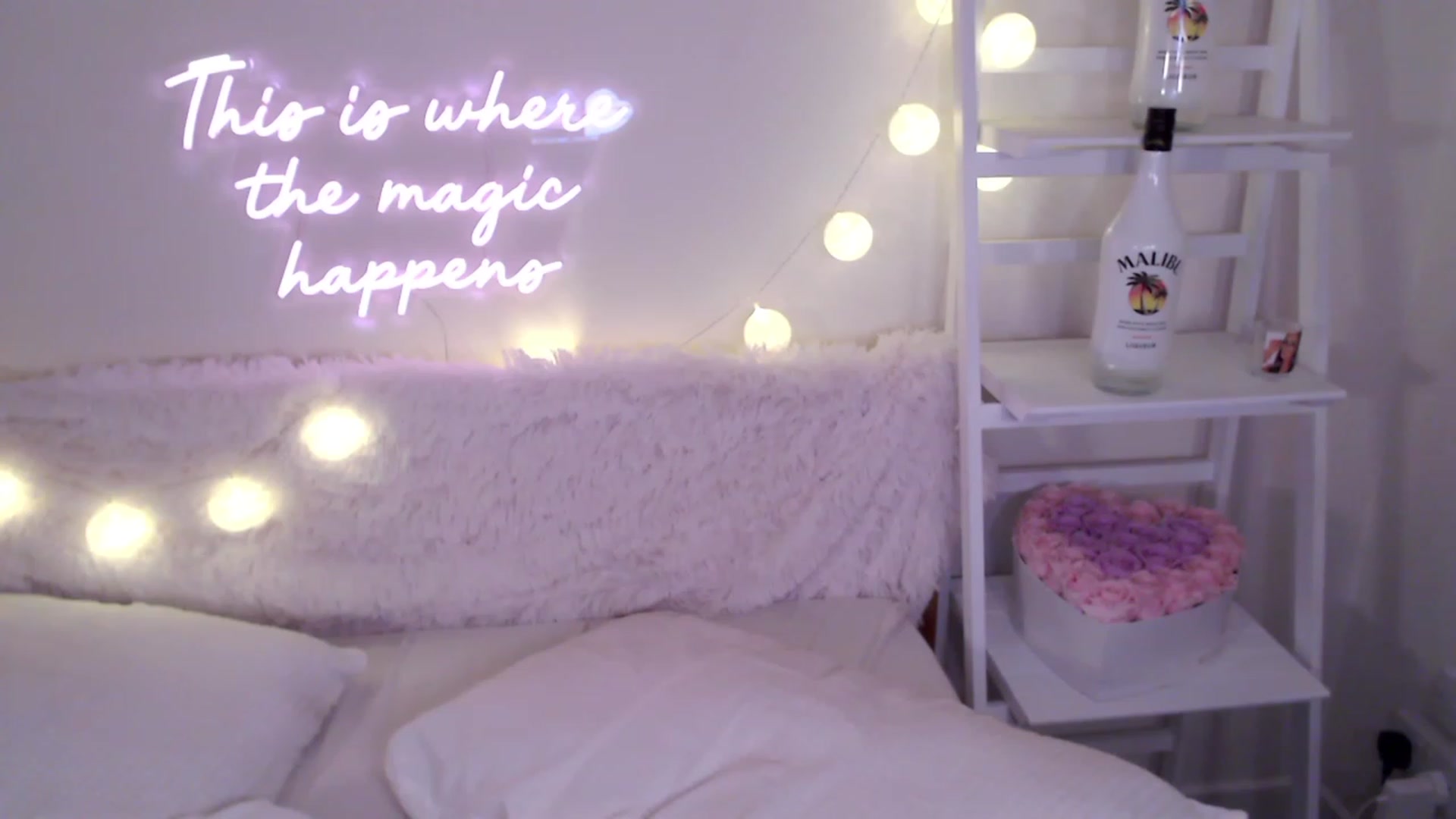 BadGalAri - MyFreeCams - 194 Videos | noods.tv